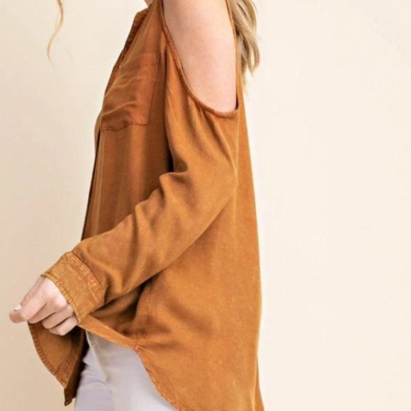 Women's COLD SHOULDER BUTTON DOWN TOP - Picture 2 of 3